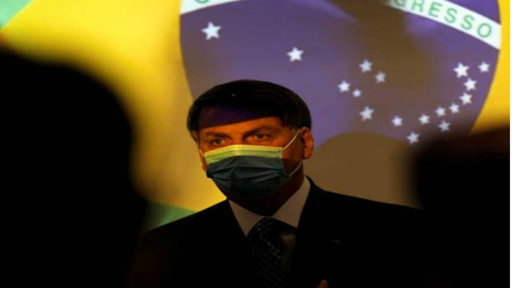 Es mentira, según Bolsonaro, que la Amazonia esta ardiendo