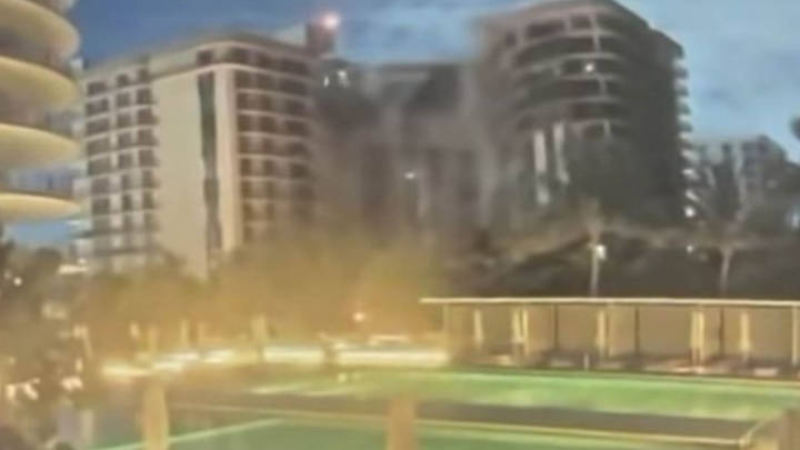 un edificio en Miami cae sin razón aparente
