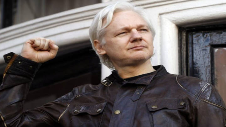 Ecuador no acepta a Julián Assange como ciudadano de ese país