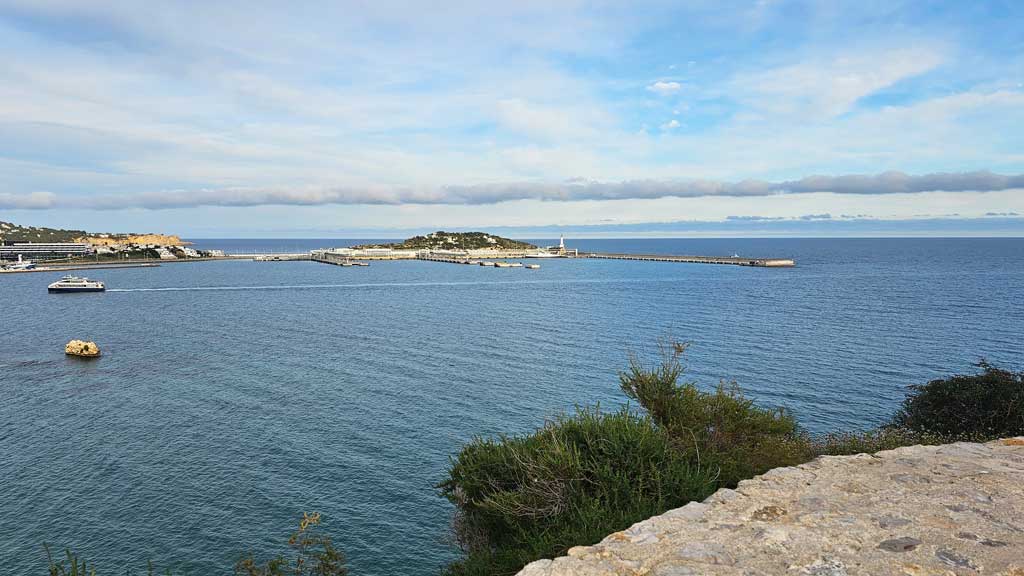 calas Ibiza en coche de alquiler